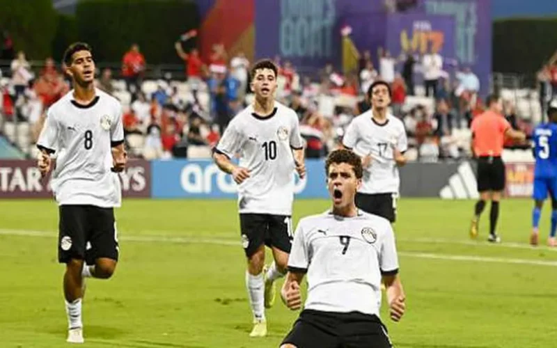 تغيير موقف الأهلي.. تطورات انتقال حمزة عبد الكريم إلى برشلونة